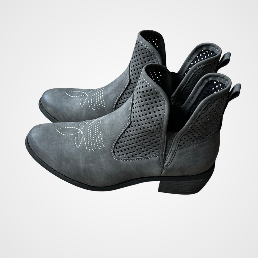 Natural Reflections Gray Perforated Western Ankle Boots Womens 7.5 Charcoal